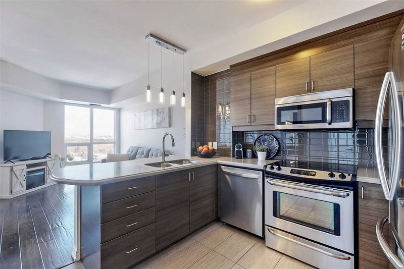 1207 - 7730 Kipling Ave, Vaughan, L4L 1Y9 | Image 2