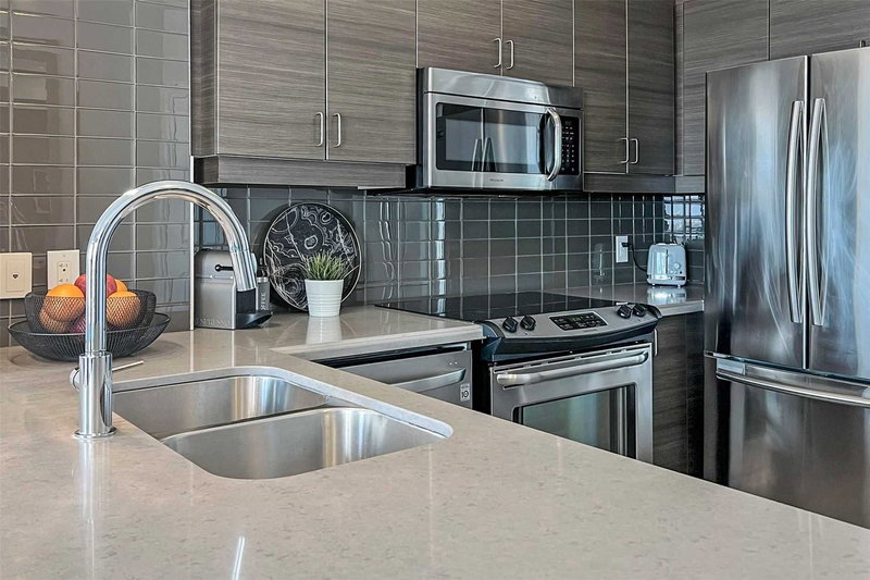 1207 - 7730 Kipling Ave, Vaughan, L4L 1Y9 | Image 3