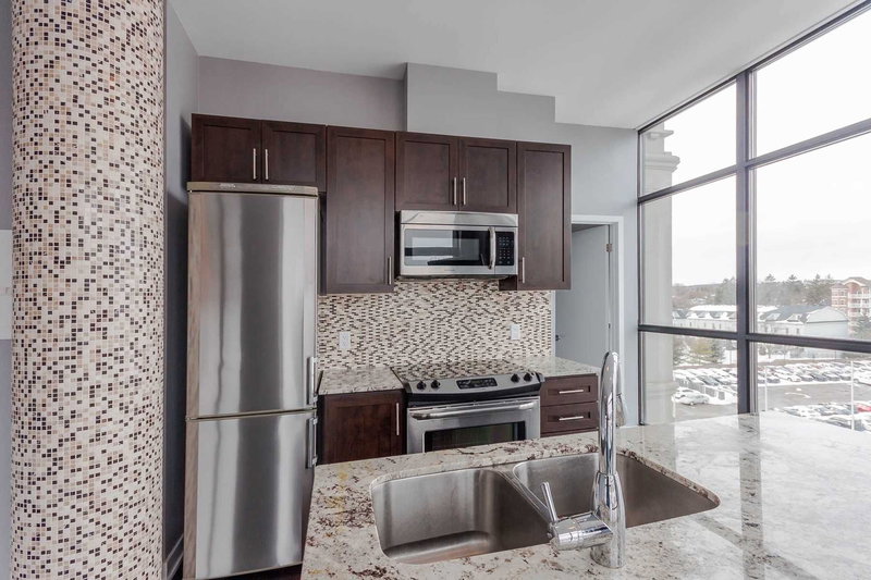 502 - 10376 Yonge St, Richmond Hill, L4C3B8 | Image 2