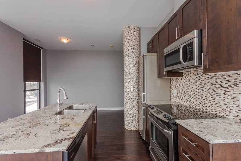 502 - 10376 Yonge St, Richmond Hill, L4C3B8 | Image 3