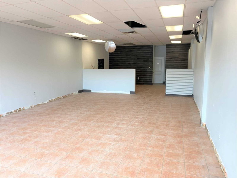 4 - 190 Simcoe Ave, Georgina, L4P2H7 | Image 2