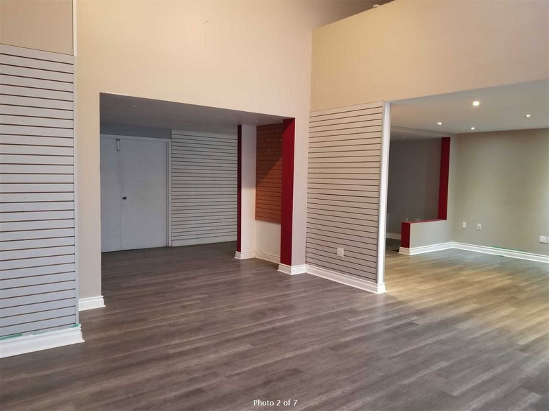 11 - 170 West Beaver Creek Rd, Richmond Hill, L4B 1L6 | Image 3