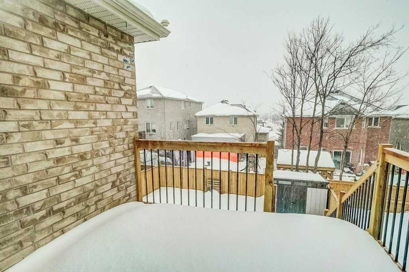 2172 Dawson Cres, Innisfil, L9S0H1 | Image 2