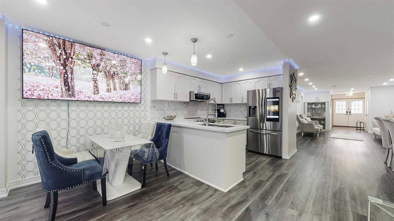 76 Derrywood Dr, Vaughan, L4K5H6 | Image 2