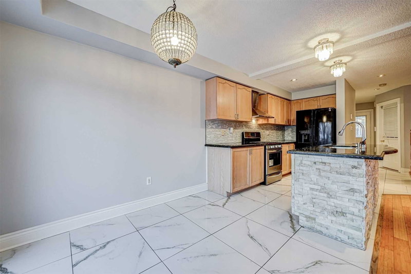 146 Billingsley Cres, Markham, L3S 4P4 | Image 3