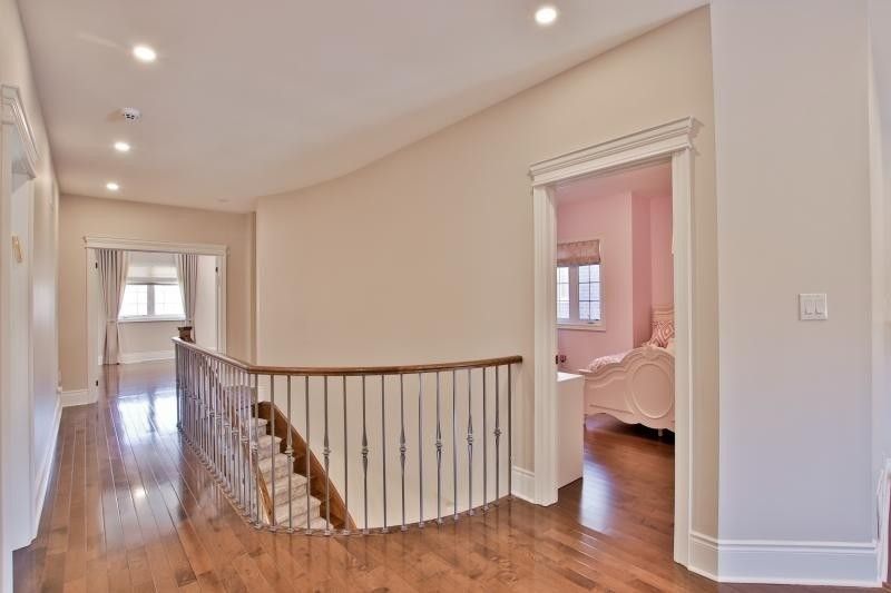 235 Israel Zilber Dr, Vaughan, L6A0L5 | Image 3