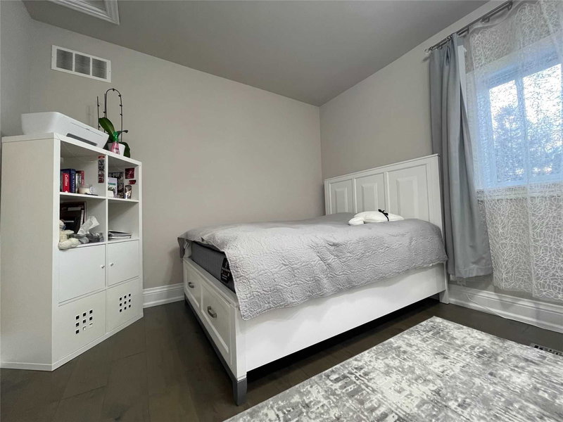 106 Centre St, King, L0G 1T0 | Image 2