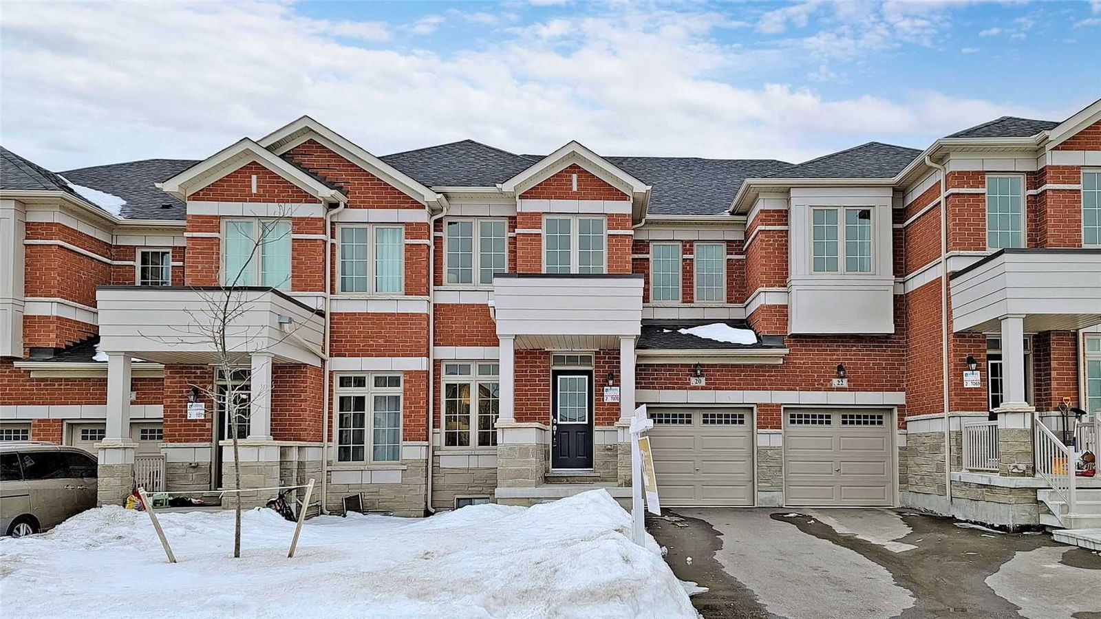 Townhouse sold at 20 Decast Crescent, Markham, Box Grove, L6B1N6 - MLS: N5503585