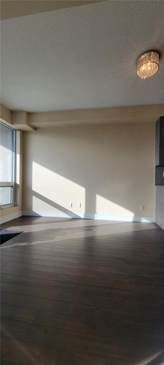 301B - 9090 Yonge St, Richmond Hill, L4C 0Z1 | Image 2