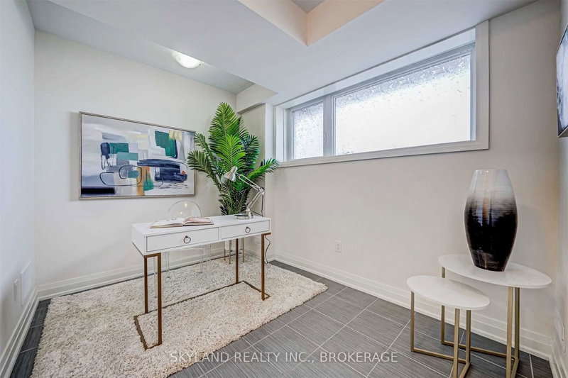 24 Teasel Way, Markham, L3R 9S3 | Image 2