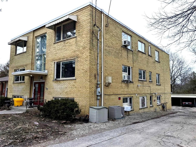 285 Richmond St, Richmond Hill, L4C3Z2 | Image 2