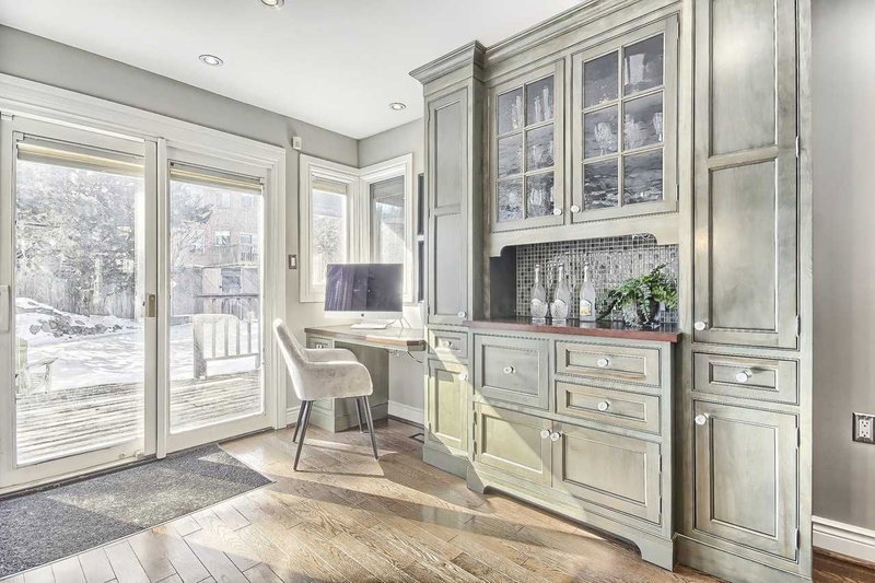 33 Beatty Cres, Aurora, L4G5V3 | Image 2