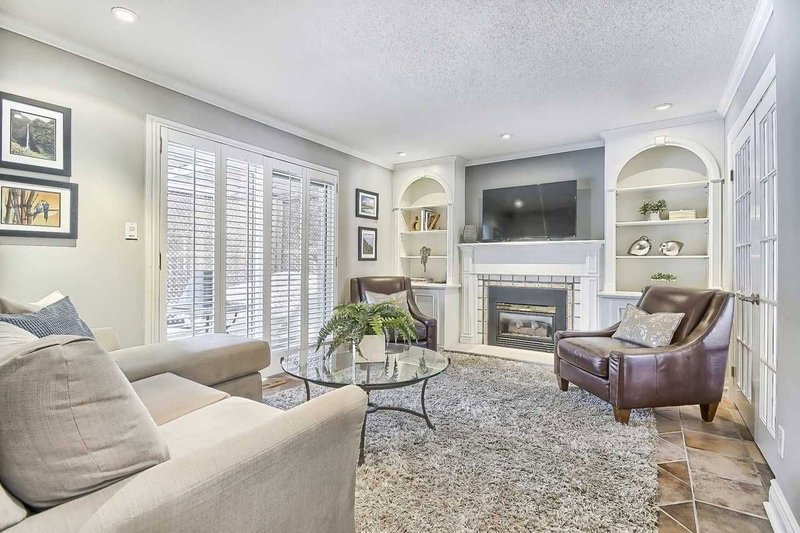 33 Beatty Cres, Aurora, L4G5V3 | Image 3