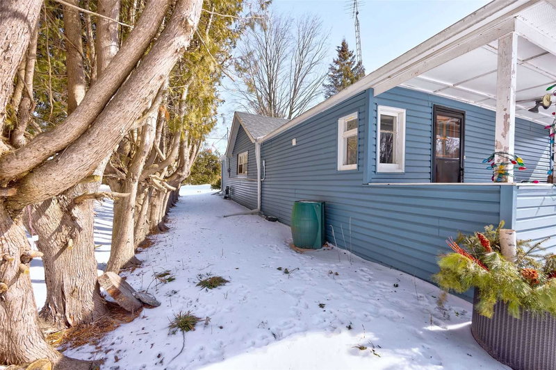 18 River Dr, East Gwillimbury, L9N1A6 | Image 3