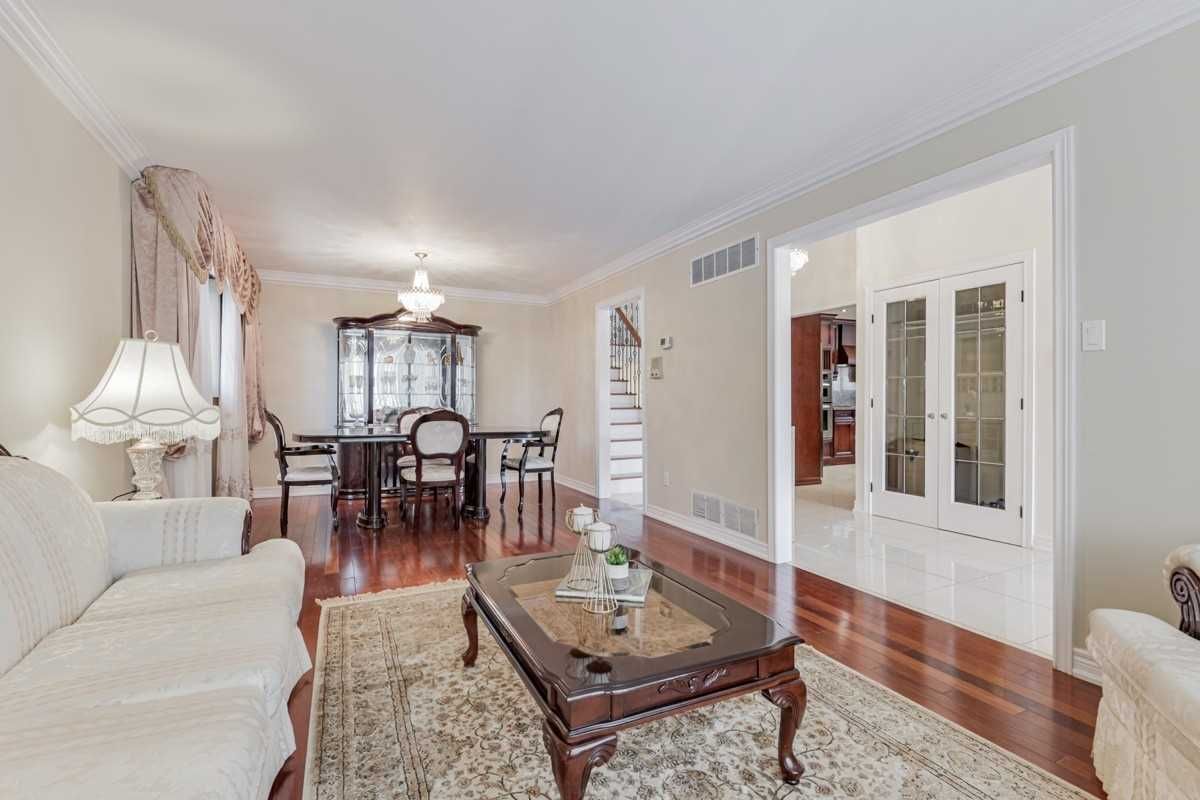 Listing Image 7