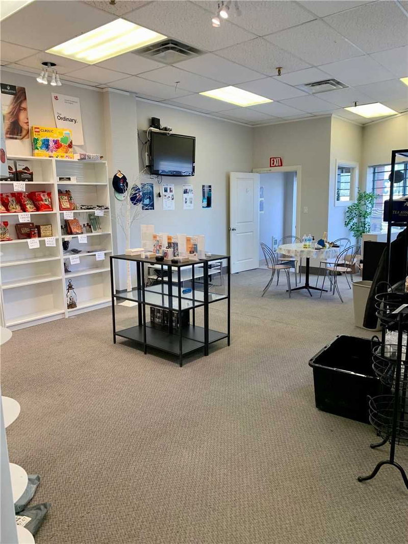 # 33 - 160 East Beaver Creek Rd, Richmond Hill, L4B3L4 | Image 3