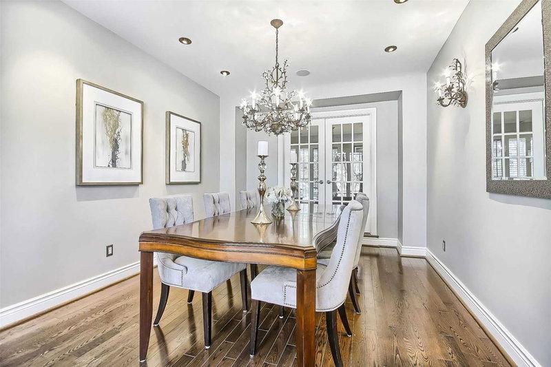 33 Beatty Cres, Aurora, L4G5V3 | Image 2