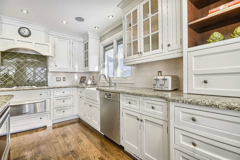 33 Beatty Cres, Aurora, L4G5V3 | Image 3