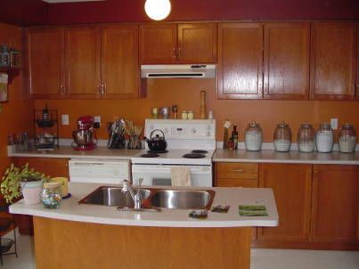 605 Willowick Dr, Newmarket, L3X2A9 | Image 2