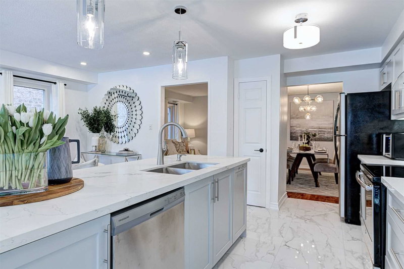 587 Caboto Tr, Markham, L3R5S1 | Image 2