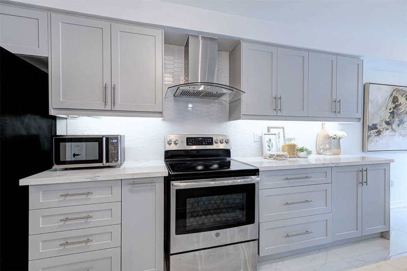 587 Caboto Tr, Markham, L3R5S1 | Image 3