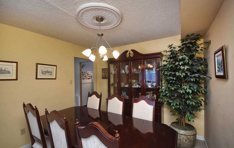 54 - 141 Clark Ave, Markham, L3T4P4 | Image 2