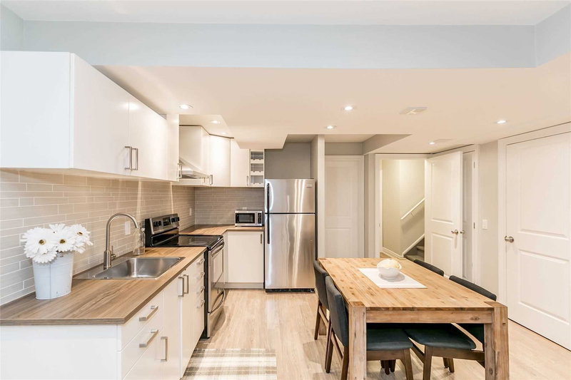 Bsmt - 9 Old Field Cres, East Gwillimbury, L9N0A5 | Image 3