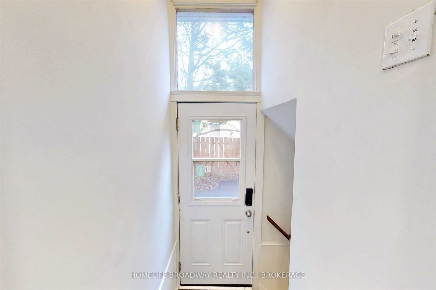 Listing Image 21