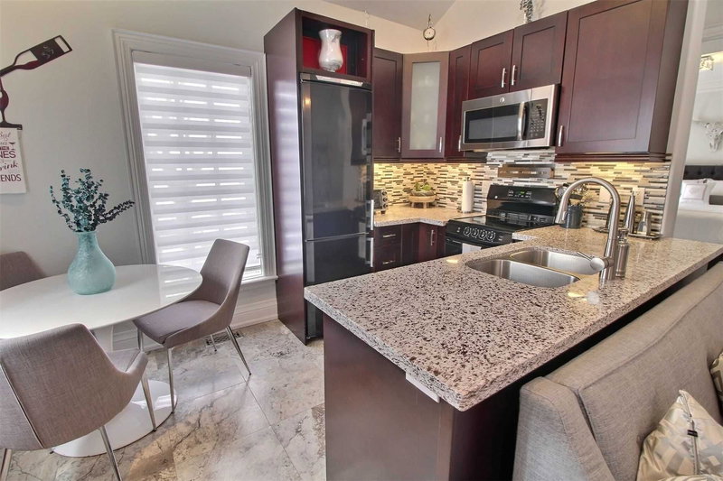 42 Somerville St, Whitchurch-Stouffville, L4A 7Z5 | Image 2