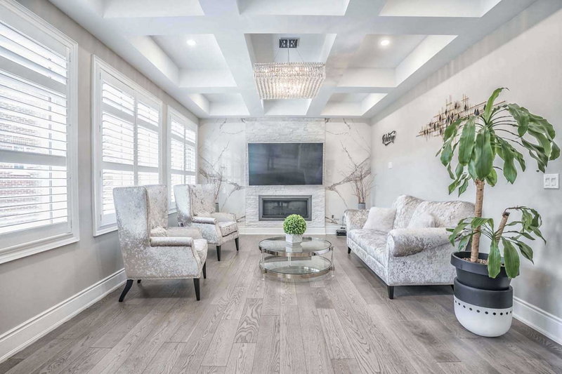 164 Milky Way Dr, Richmond Hill, L4C4Y4 | Image 3