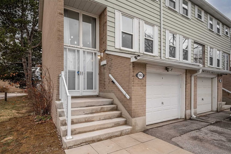 36 - 1742 John St, Markham, L3T1Y9 | Image 3