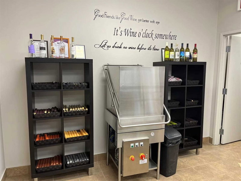 13 - 10620 Yonge St, Richmond Hill, L4C 3C8 | Image 2