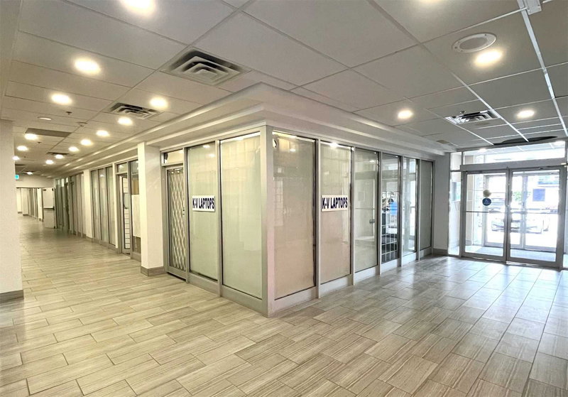 7D - 7398 Yonge St, Vaughan, L4J1V8 | Image 2
