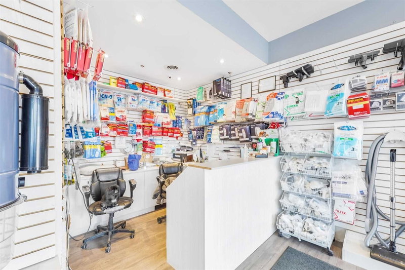 2 - 16945 Leslie St, Newmarket, L3Y 9A2 | Image 2