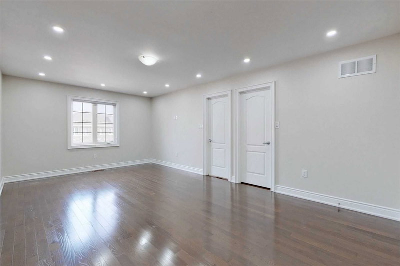 166 Verdi Rd, Richmond Hill, L4E0Z6 | Image 2