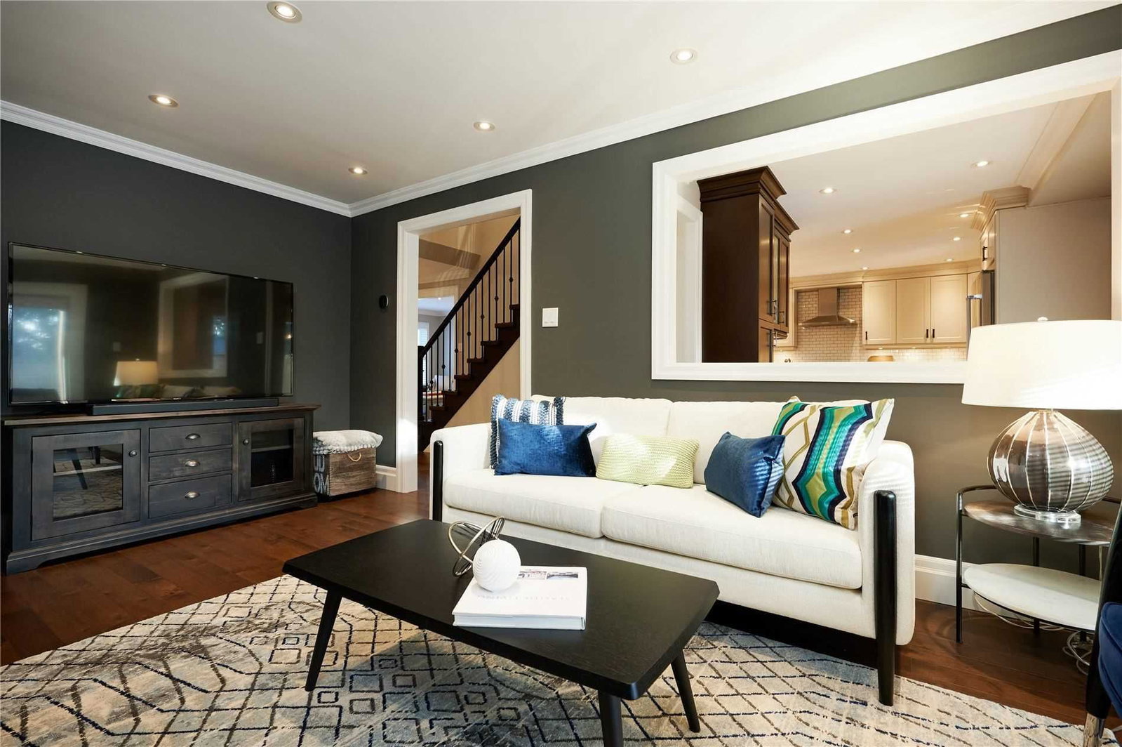 Listing Image 7