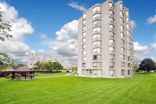 909 - 309 Major Mackenzie Dr, Richmond Hill, L4C9V5 | Image 2