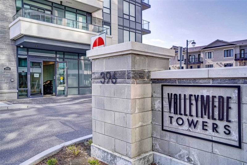 611 - 396 Highway 7 Rd E, Richmond Hill, L4B 0G7 | Image 3