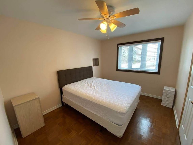 30 Forest Circle Crt, Vaughan, L4L1N9 | Image 3