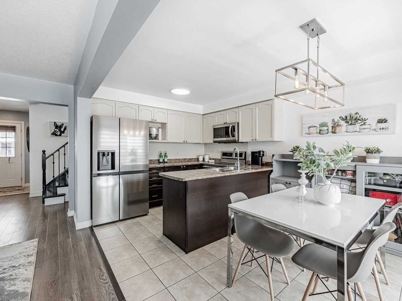 47 Mcmulkin St, New Tecumseth, L9R0A7 | Image 2