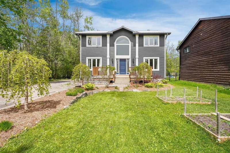 860 Blackwoods Ave, Innisfil, L9S 1S8 | Image 2