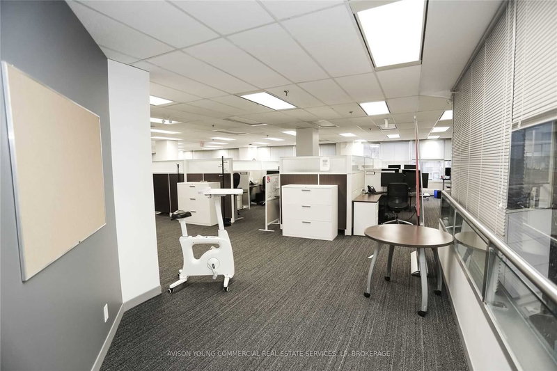 216 - 9050 Yonge St, Richmond Hill, L4C 9S6 | Image 2