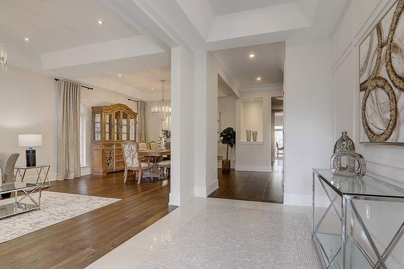 61 Cedarpoint Crt, Vaughan, L6A4P7 | Image 3