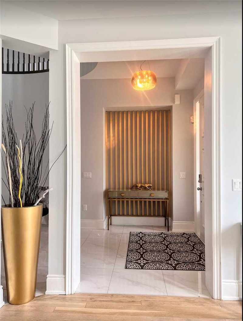 41 Glen Abbey Tr, Vaughan, L4H3X7 | Image 2