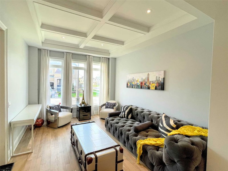 41 Glen Abbey Tr, Vaughan, L4H3X7 | Image 3