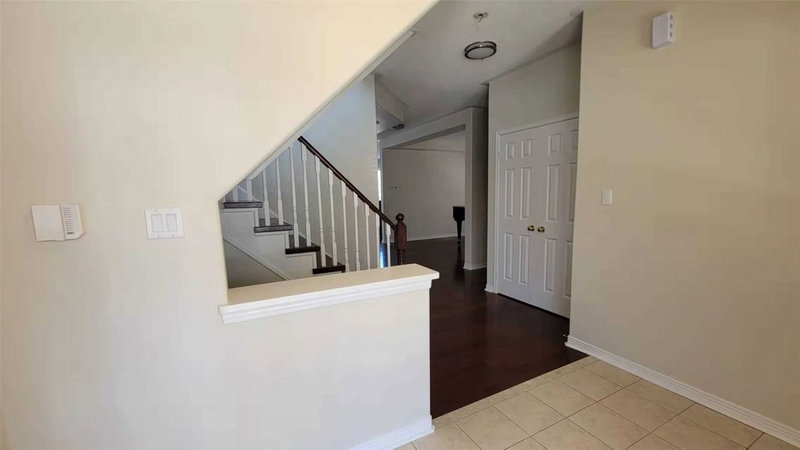 8 Hollylane Dr, Markham, L6C2K1 | Image 3