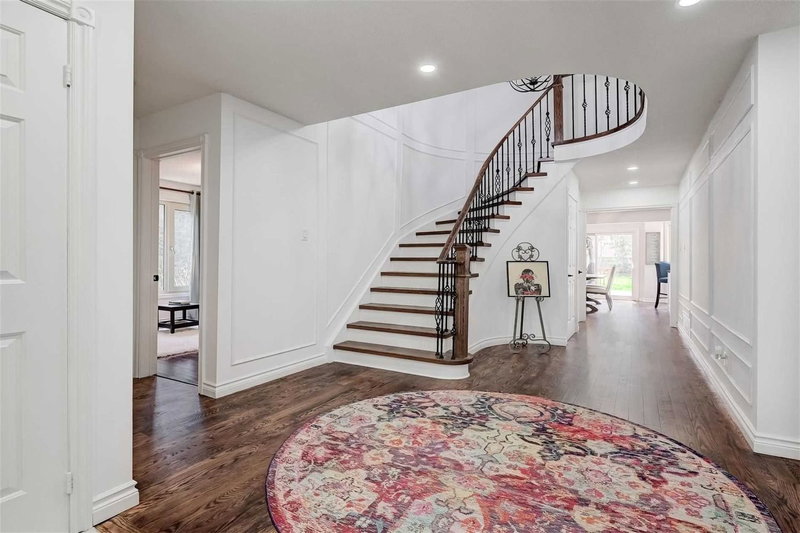 236 Mccaffrey Rd, Newmarket, L3X1J3 | Image 3