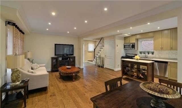 81 Waterfall Rd, Vaughan, L4L5B3 | Image 2