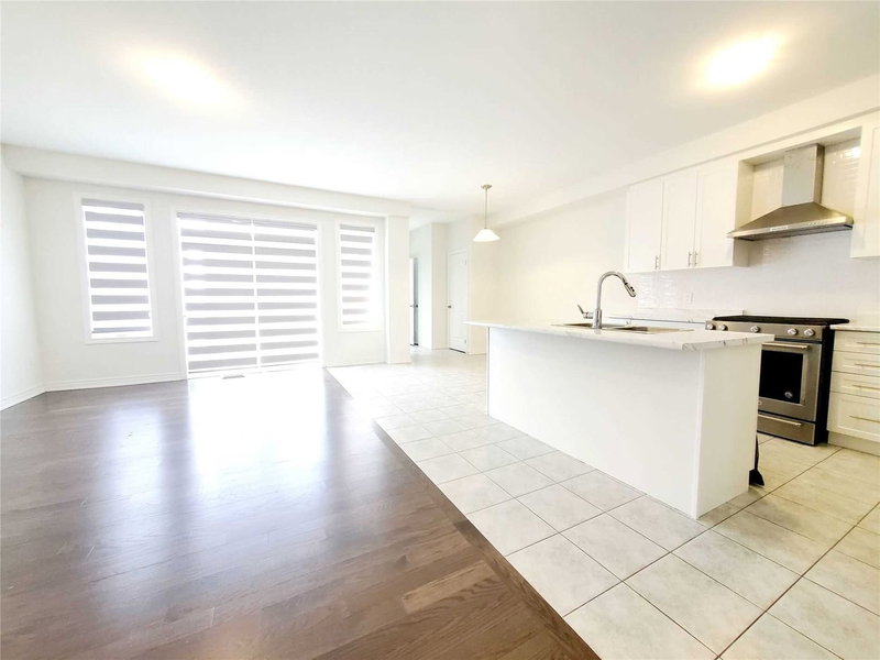 19838 Leslie St, East Gwillimbury, L9N 0R9 | Image 2