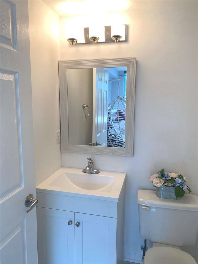 218 - 7398 Yonge St, Vaughan, L4J 8J2 | Image 3